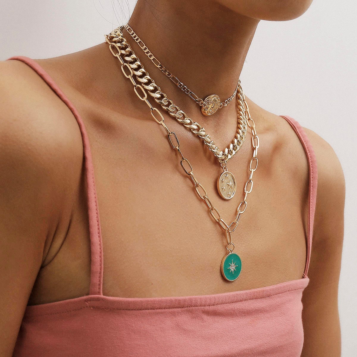 Choker Necklace For Round Face Pictures