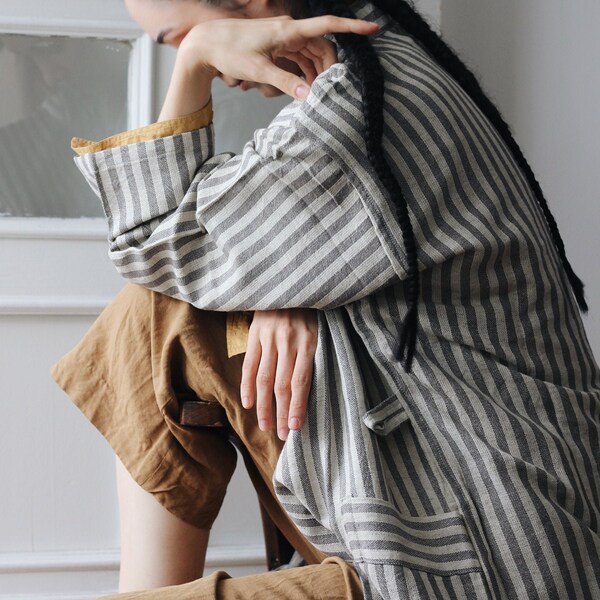 Striped Lightweight Robe, Linen Loungewear, Gray Natural Duster Coat, Bridesmaid Robe Gift, Elegant House Wear, Ethically-Made Bathrobe