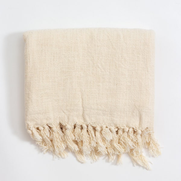 Serviette turque en coton naturel non teint, serviette de plage crème, couverture douce et neutre, jeté de canapé tissé à la main, couverture en coton blanc, cadeau de pendaison de crémaillère