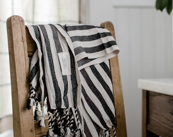 Black Striped Beach Towel, Linen Peshtemal Towel, Boho Picnic Blanket, Lightweight Blanket Throw, Linen Table Runner, Turkish Fouta Sarong