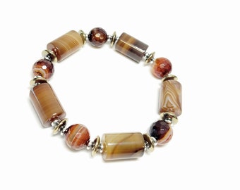 Botswanian Agate with Carnilian Gemstone features