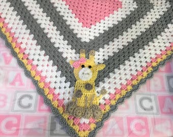 Gehäkelte Baby Girl Giraffe Decke, Pink, Weiß, und Grau mit Giraffe in Gelb, Photo Prop, Baby-Dusche-Geschenk, Baby-Mädchen-Decke