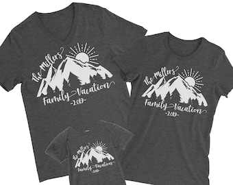 Famille de chemise à l’extérieur. La nature voyage en famille. Tshirt de montagnes. T-shirts de vacances correspondant.