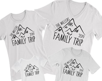 Chemise de Camping familial. Montagnes de la famille de voyage. T-shirts de vacances correspondant.