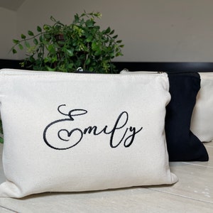 Bridesmaid Makeup Bag - Custom Best Friend Gift for Her, Personalized Bag for Mom, Teacher, Monogram Cosmetic Bag