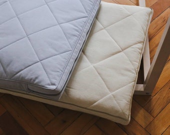 Cover with a zipper for cushions