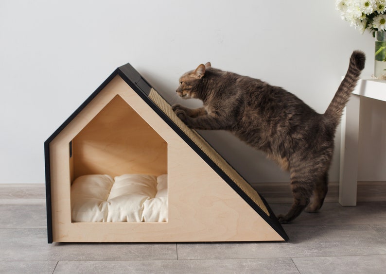 Modern cat house with changeable scratcher/cat bed/cat pillow/wooden cat house/cat kenne/cat furniture/cat cave/cat scratching image 2