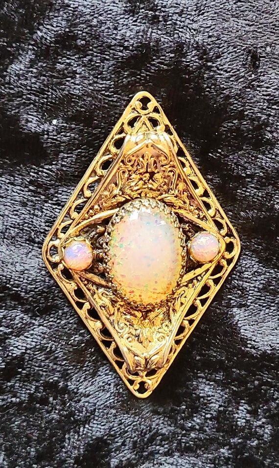 FLORENZA- Stunning Opal -esqe Brooch