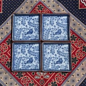 Japanischer Vintage Vogel Blumenthema Mino Ware Ryuho Kiln Square Sauce Dish Set von 4