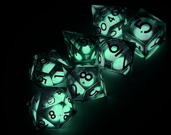 Juego de dados con núcleo líquido brillante Prophecy