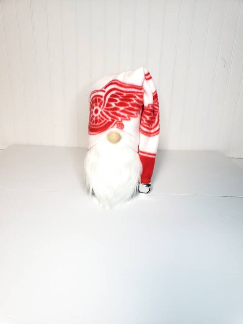 Detroit Red Wings Gnome Red Wings Gnome Gnome Sports Gift Etsy