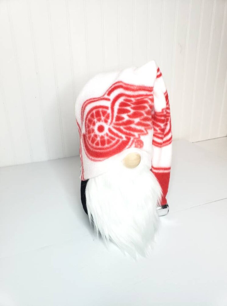 Detroit Red Wings Gnome Red Wings Gnome Gnome Sports Gift Etsy