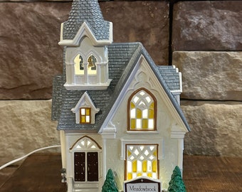 Department 56 Snow Village Meadowbrook Church #55349 RETIRED Christmas Village