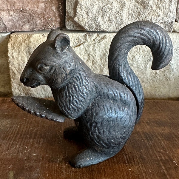 Vintage Antique Cast Iron Squirrel Nutcracker Works (see Video)