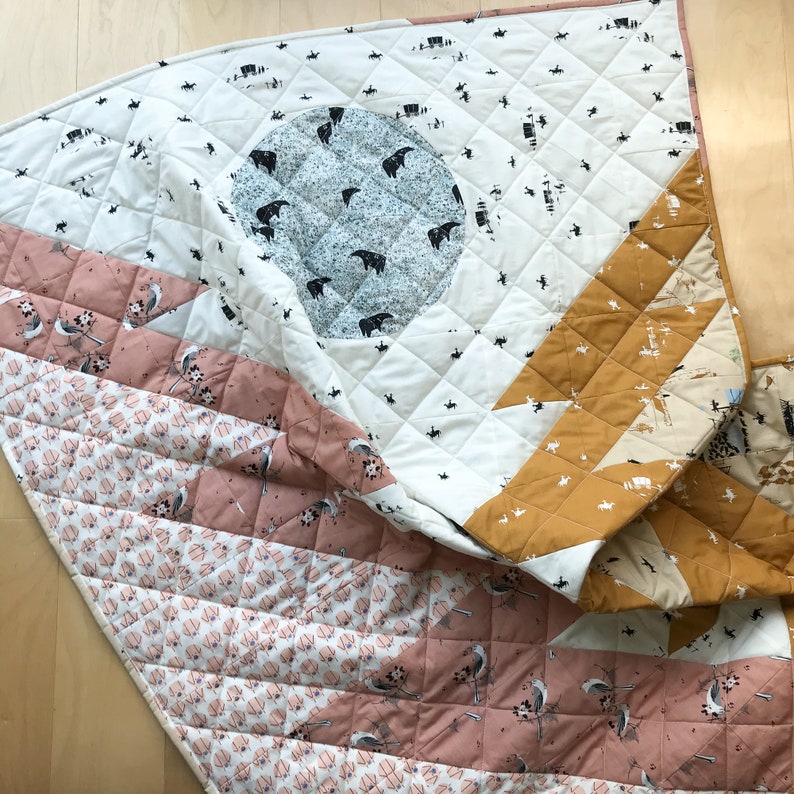 Mammoth Blue Pattern Print Quilt