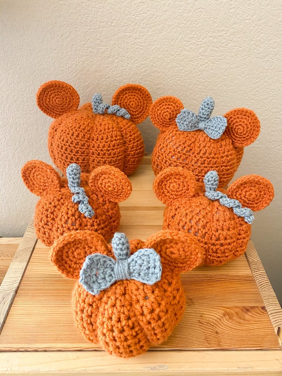 How To Crochet A Chunky Quick Pumpkin – Mama In A Stitch