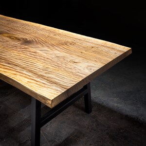 Live Edge Black Walnut Expandable extendable Dining Table, a true centerpiece for any dining space! Having the ability to increase or decrease the length of table as needed was a true game changer when it came to live edge tables.