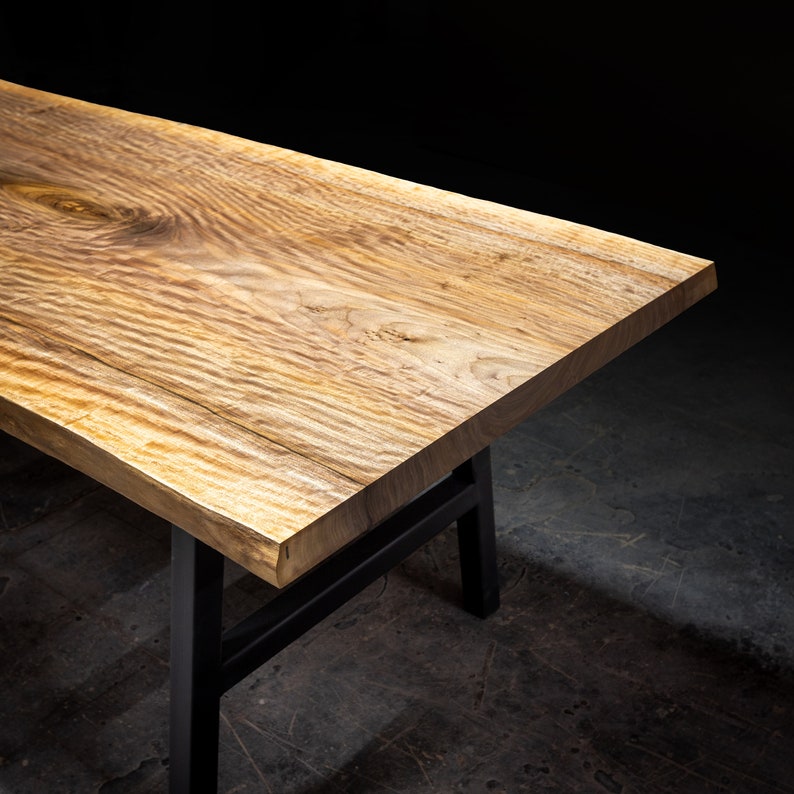 Live Edge Black Walnut Expandable extendable Dining Table, a true centerpiece for any dining space! Having the ability to increase or decrease the length of table as needed was a true game changer when it came to live edge tables.