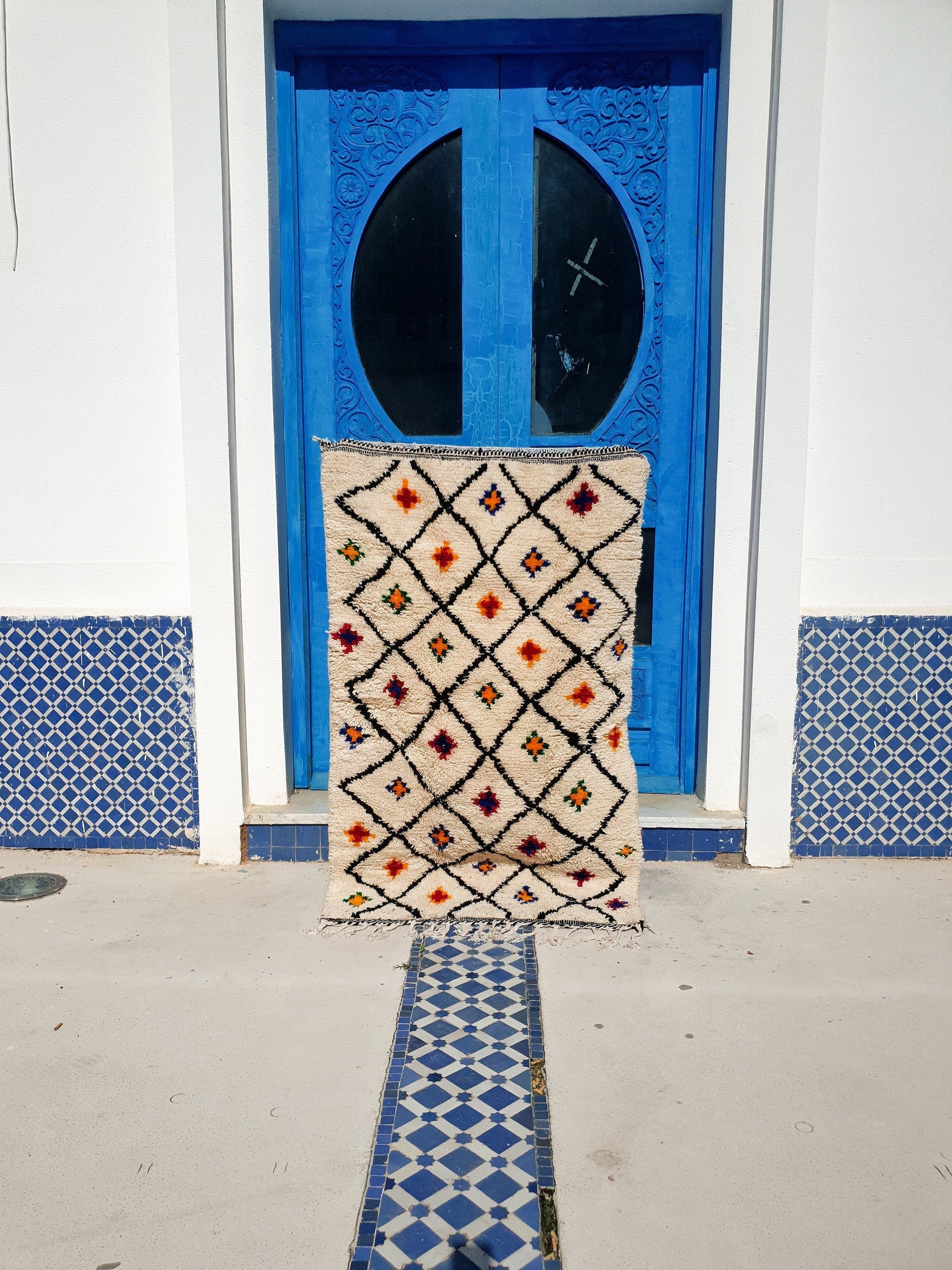 Moroccan rug handmade vintage berber Azilal rug 4x6 , boho vintage Bedroom living room rug bedside rug Nursery rug Office rug