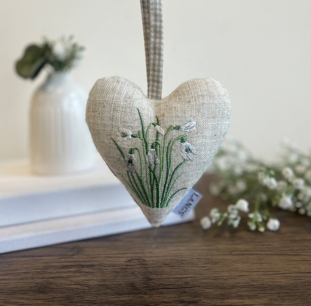 Embroidered Linen Floral Heart Hanging Heart Wall Decor With