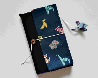 Couvre livre adaptable, Housse de livre ajustable, Protège livre poche tissu japonais "origamis"