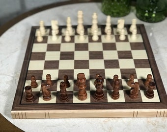 Beau grand jeu d'échecs en bois, planche de bois, boîte de rangement pliante, ensemble de voyage portable avec pièces détaillées