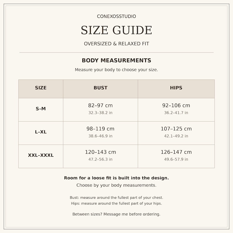 ConexosStudio body measurement size guide for oversized and relaxed fit knitwear, showing S–M, L–XL and XXL–XXXL bust and hip ranges in centimeters and inches.