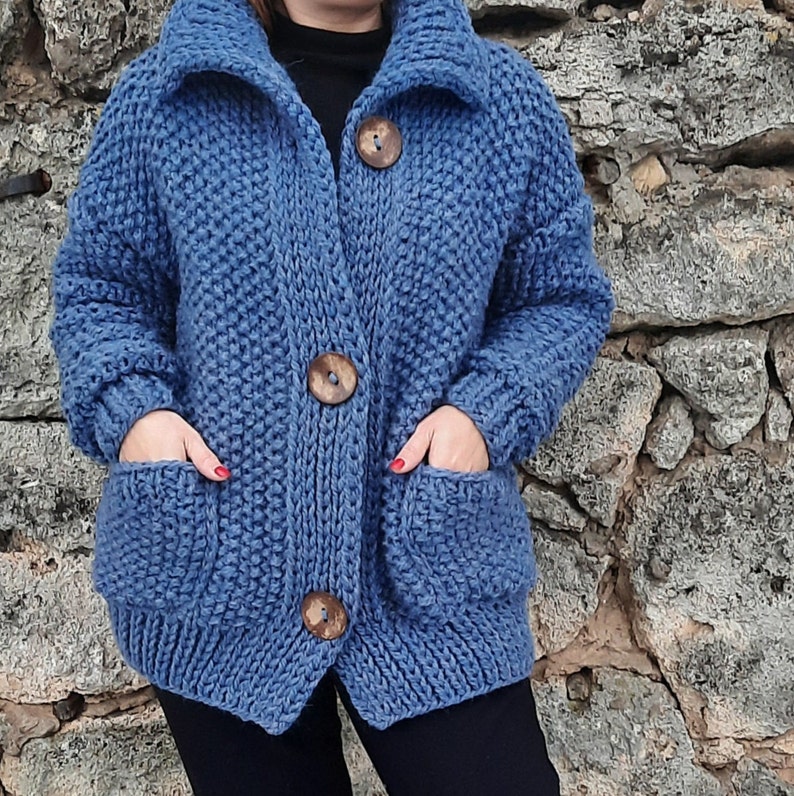 Cardigan surdimensionné en laine d'alpaga en tricot volumineux bleu crépuscule cocon image 2