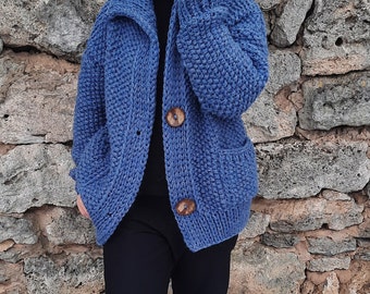 Cardigan surdimensionné en laine d'alpaga en tricot volumineux bleu crépuscule cocon