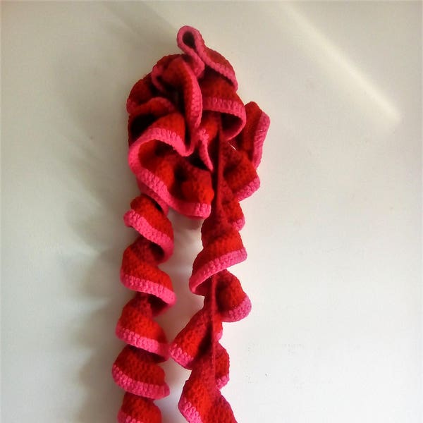 Red and pink wool crochet scarf, boho creative style, warm collar, women fashion, gift for women, trendy scarf, winter fashion accessory