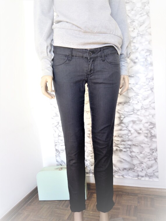 low waist black pants