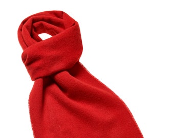 EMBROIDERED LAMBSWOOL SCARF 【RED】 Vintage Red Tartan Plaid Lambswool Scarf | LOCHCARRON Ivy