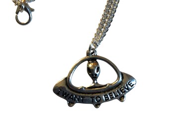 XFiles UFO Want to Believe Spaceship Alien Medallion Necklace And/Or Earrings, Gift Box