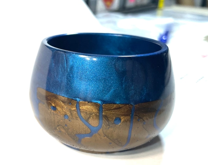 CUSTOM Available Random Resin Drip Trinket Tray, Dish, Bowl, Catchall, Pearlized Navy and Wood Brown 3x2 Inch, Resin Handmade