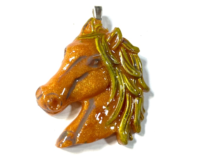 Resin 3D, Light Chestnut Brown Blonde Flaxen Mane Yellow Pearlized Horse Head Equestrian, Pendant @1.5 Inch Long, Medallion, Necklace
