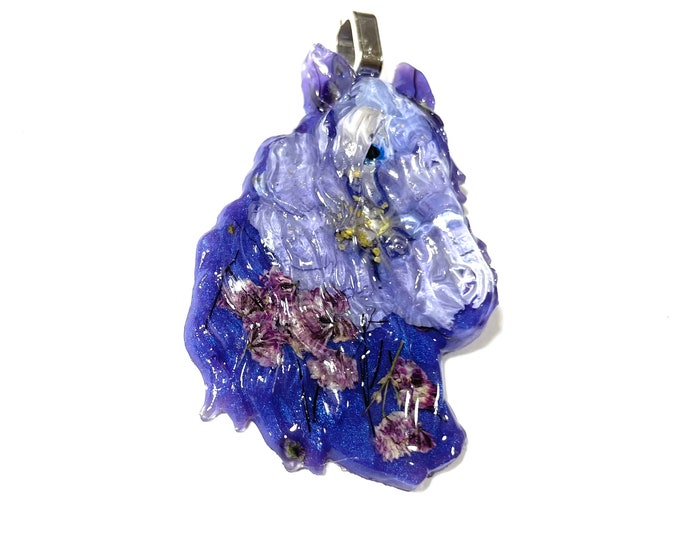 Resin 3D, Royal Blue, Daisy and Inlaid Dried Flowers Halter Equestrian Horse Lover Pendant or Ornament @2.5 Inch Necklace