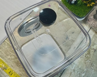 CUSTOM Alien Xenomorph Jumping Spider Enclosure, Dual Silver Vents, Feed Hole, Bottom Opening 5x5x7