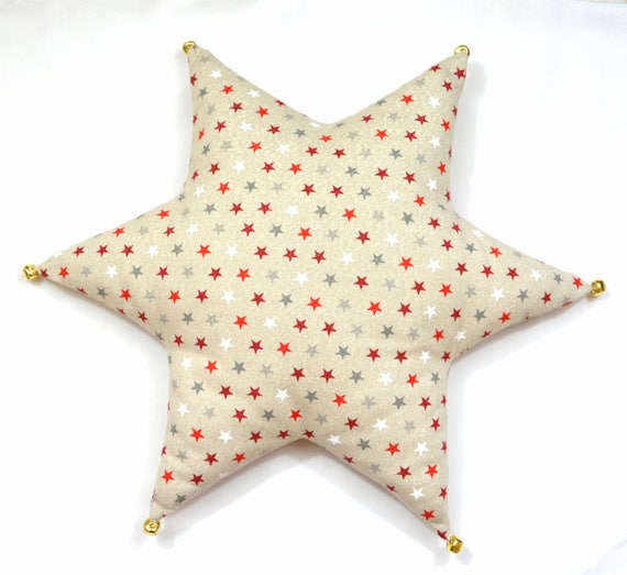 Coussin Etoile 6 Branches Avec Grelots