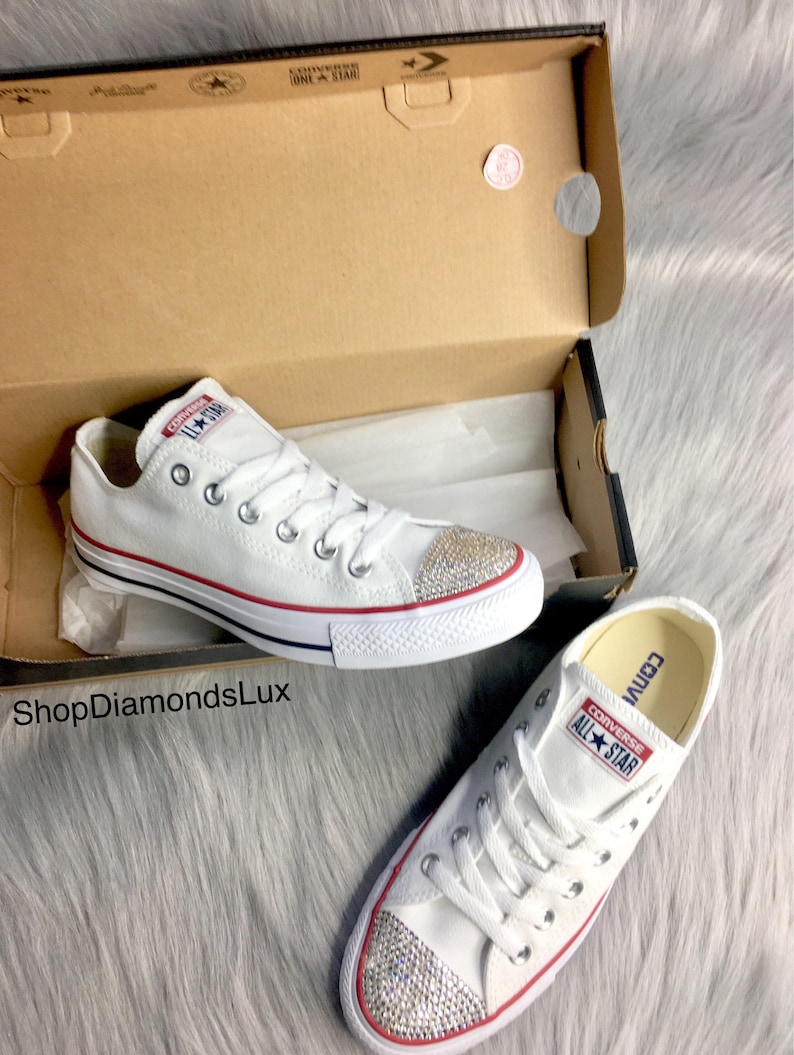 converse bianche intrecciate significato