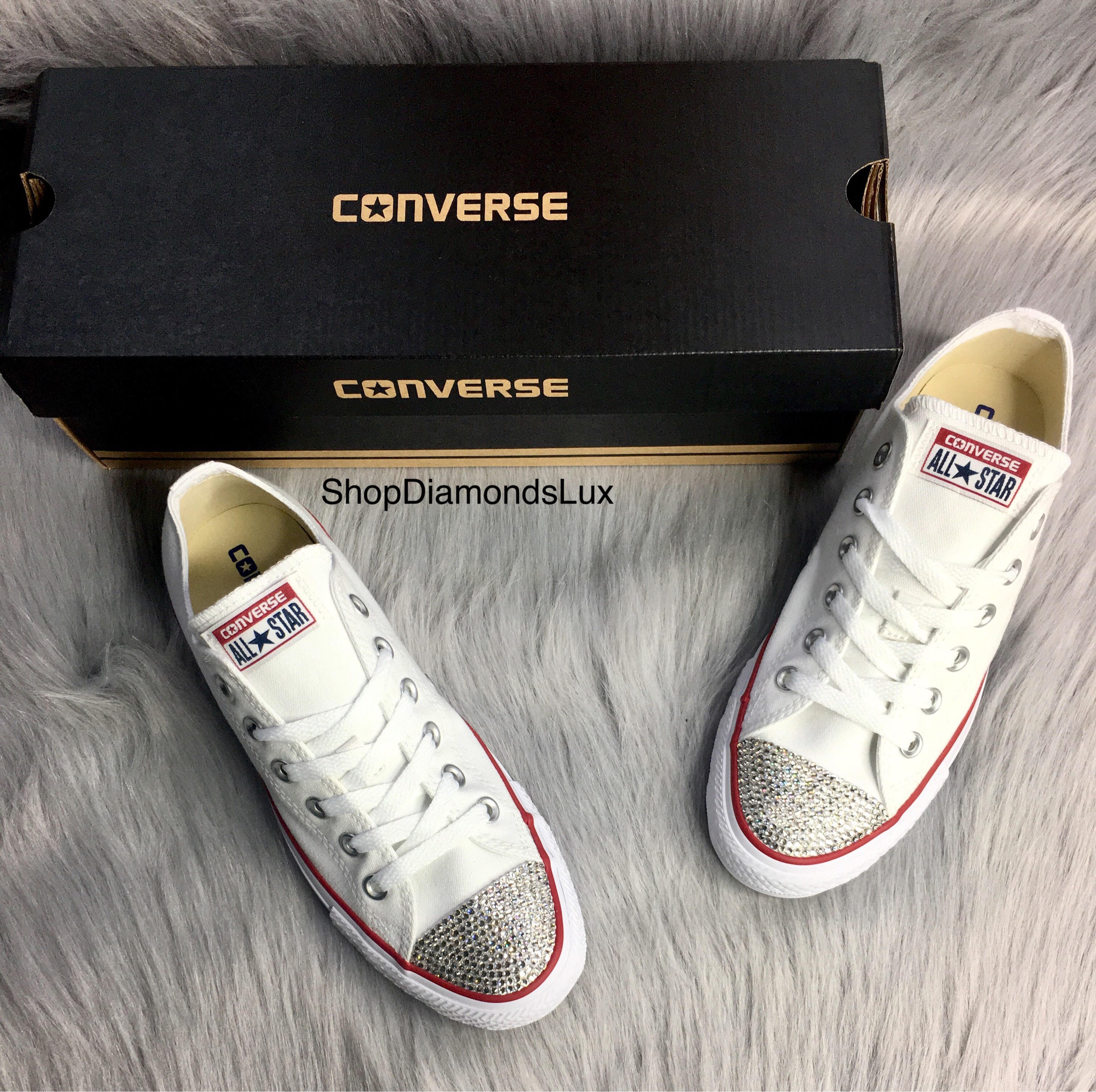 converse bianche intrecciate significato