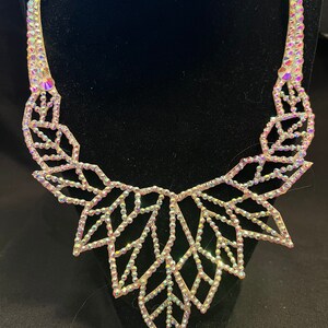 Eye catching laser cut rhinestone necklace