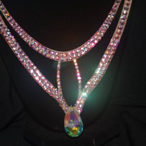 Beautiful laser cut drop rhinestone necklace