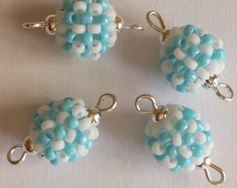 4 beads seed connectors (2mm) Blue Pearl/White