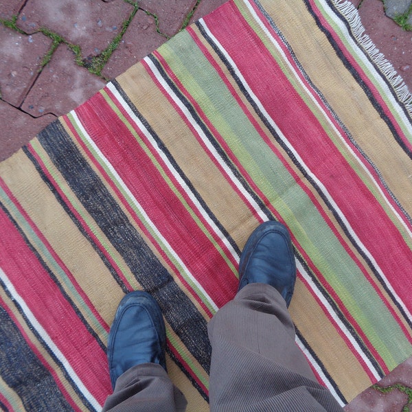Petit tapis kilim vintage à rayures, 3,4 x 2,8 pi. Tapis de chambre à rayures pour garçons, coloré et durable, cadeau pour grand-mère, tapis de cuisine antidérapant 622