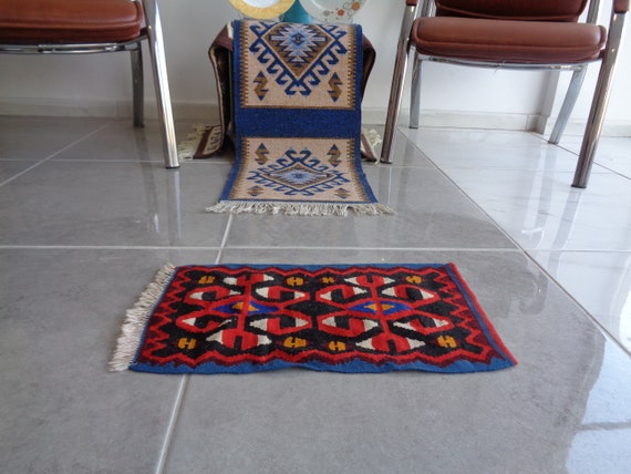 Alfombra de silla Kilim negra, cubierta de mesa de centro, alfombra pequeña  tejida, alfombra de bienvenida