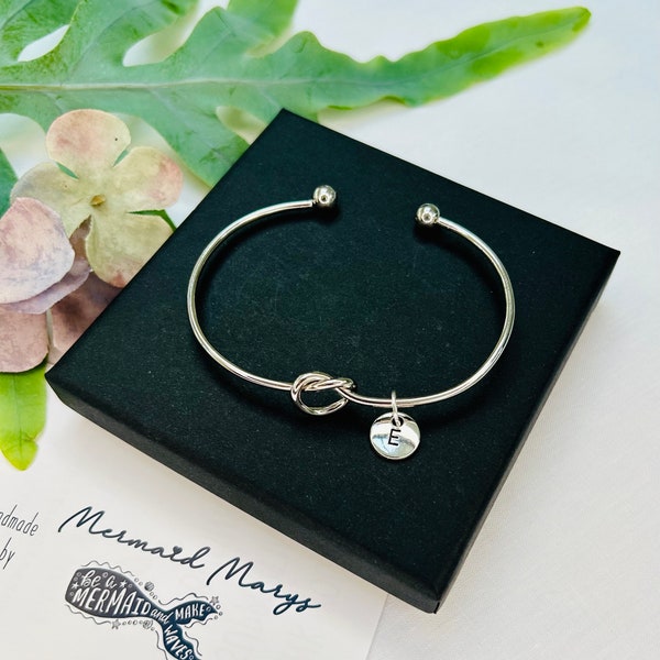 Silver knot bangle | Tie the knot gift | Personalised bangle | Silver bracelet | Bridesmaid gift | Bridesmaid Bracelet