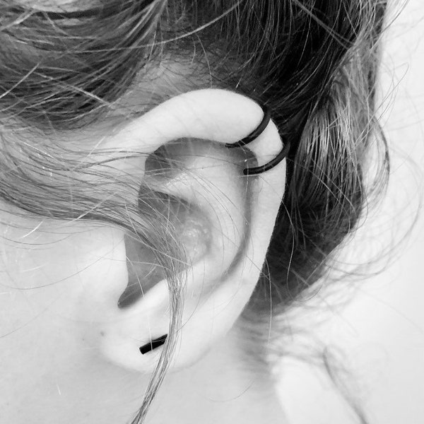 Black ear cuff. No piercing. Available in 6 styles :-)