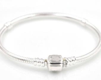 Silver charm bracelet! Silver bracelet with 1 Charm! Silver bracelet! UK seller!