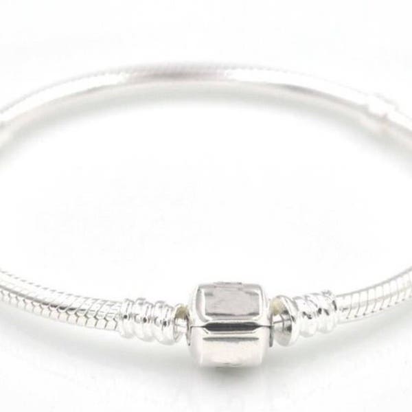 Bracelet à breloques en argent ! Bracelet en argent avec 1 breloque ! Bracelet en argent ! Vendeur britannique !