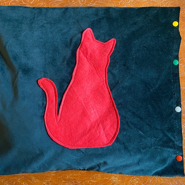 Handmade Washable Upcycled CAT BED / cushion for cat to sleep on. Velvet, green, comfortable & cute!